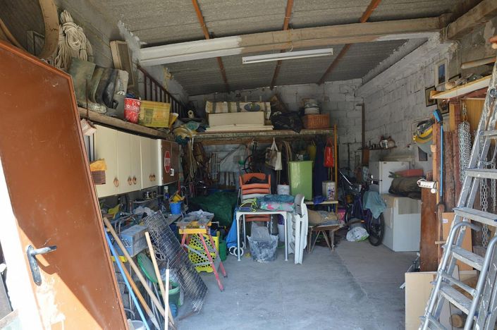 Image No.17-4 Bed House for sale