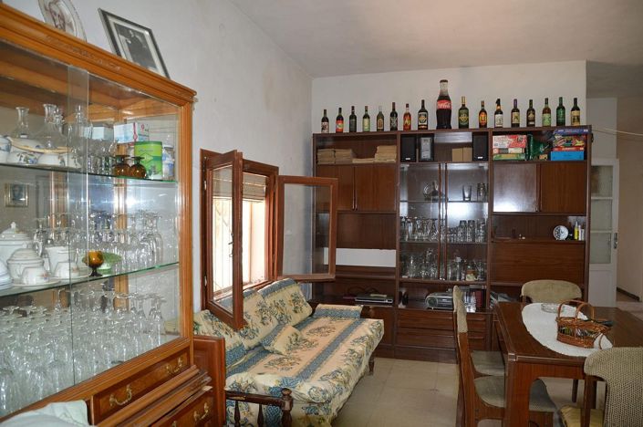 Image No.24-4 Bed House for sale