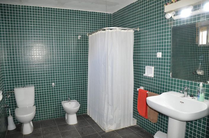 Image No.30-4 Bed House for sale