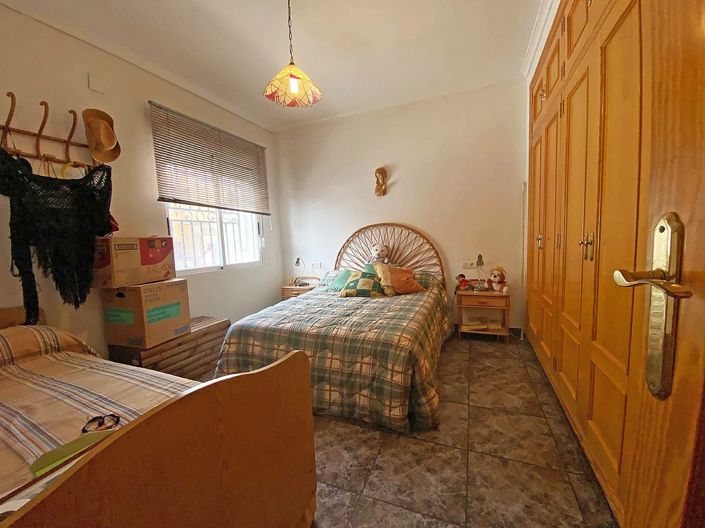 Image No.11-3 Bed Townhouse for sale