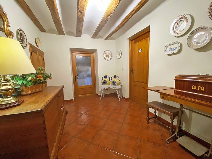Image No.11-4 Bed Country House for sale