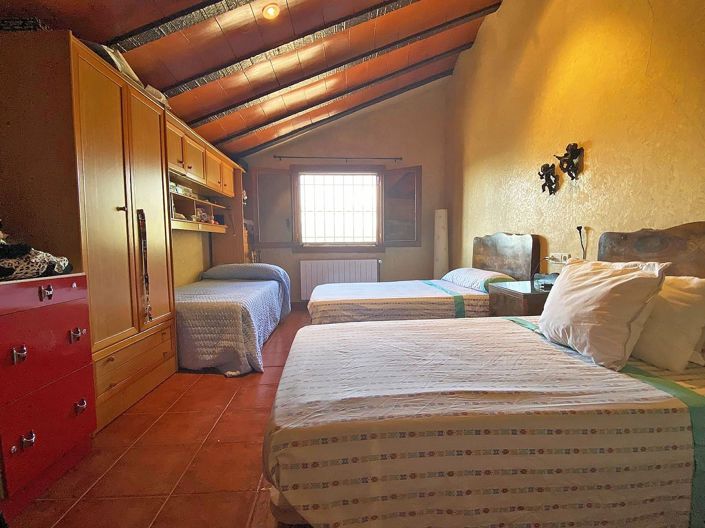 Image No.27-4 Bed Country House for sale
