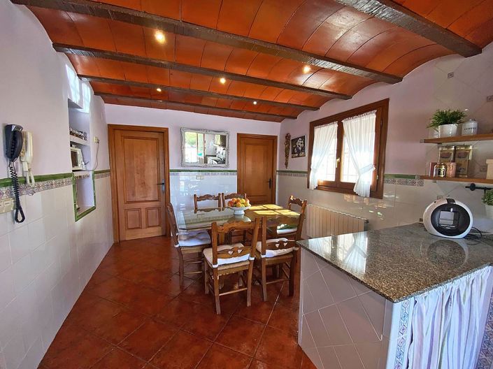 Image No.33-4 Bed Country House for sale