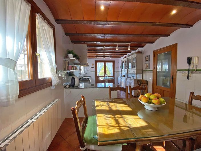 Image No.37-4 Bed Country House for sale
