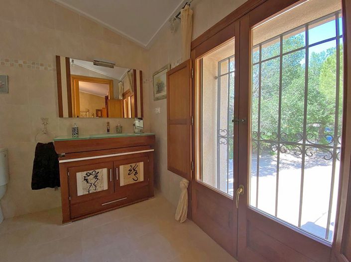 Image No.7-4 Bed Country House for sale