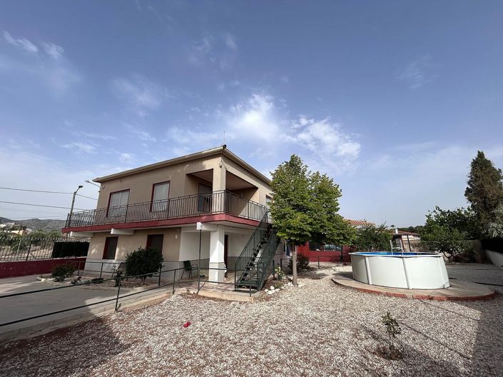 Image No.2-6 Bed Villa for sale