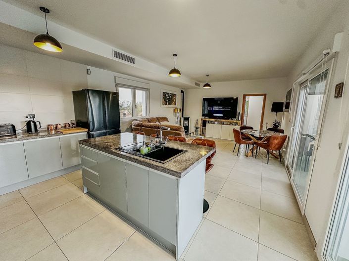 Image No.14-3 Bed Villa for sale