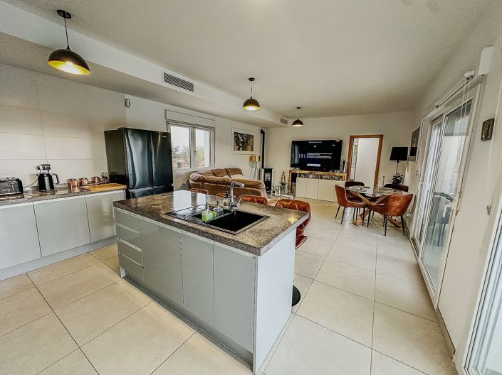 Image No.14-3 Bed Villa for sale