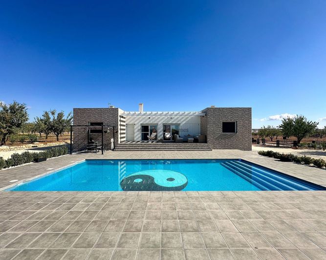 Image No.2-3 Bed Villa for sale