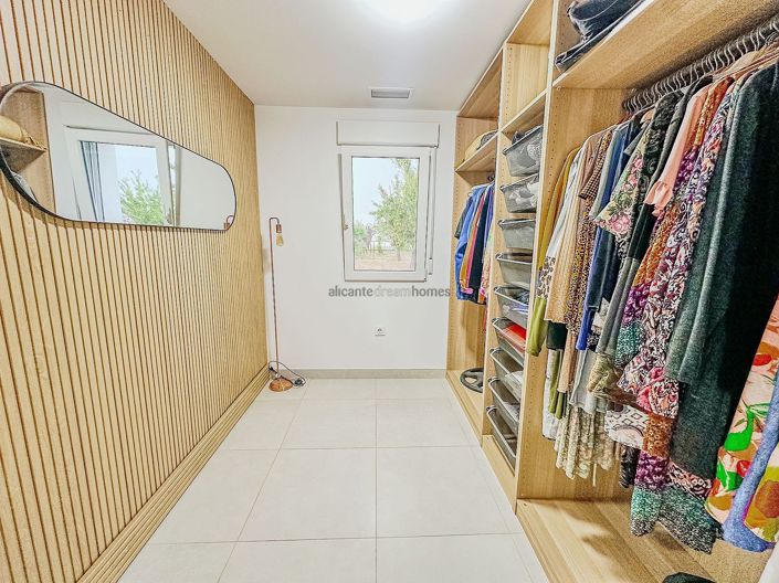 Image No.21-3 Bed Villa for sale