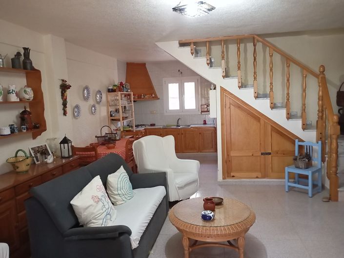 Image No.11-6 Bed Country House for sale