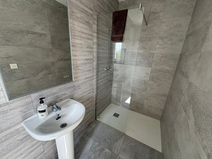 Image No.20-5 Bed Villa for sale