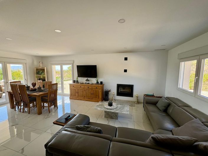 Image No.3-5 Bed Villa for sale