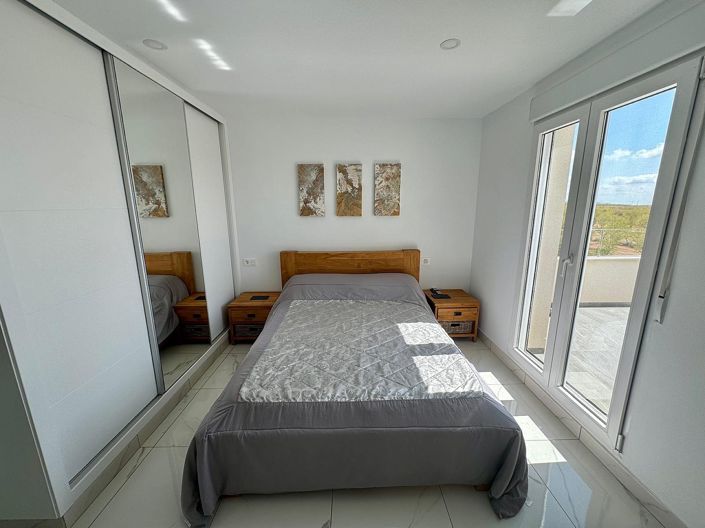 Image No.41-5 Bed Villa for sale
