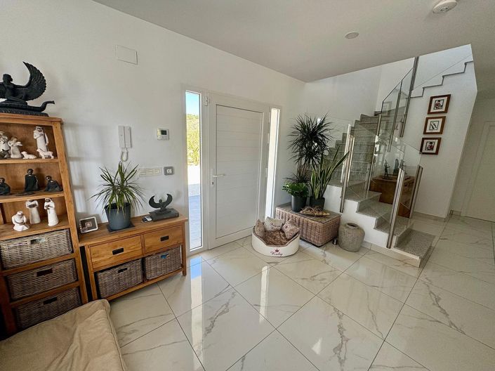 Image No.9-5 Bed Villa for sale
