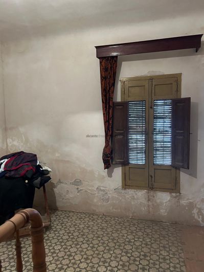 Image No.8-4 Bed Townhouse for sale