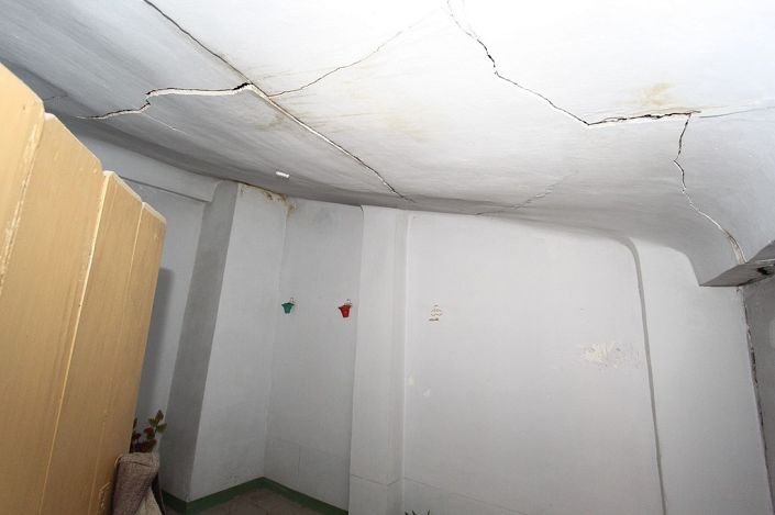 Image No.29-6 Bed Townhouse for sale