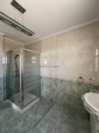 Image No.13-4 Bed Villa for sale