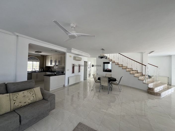 Image No.4-4 Bed Villa for sale