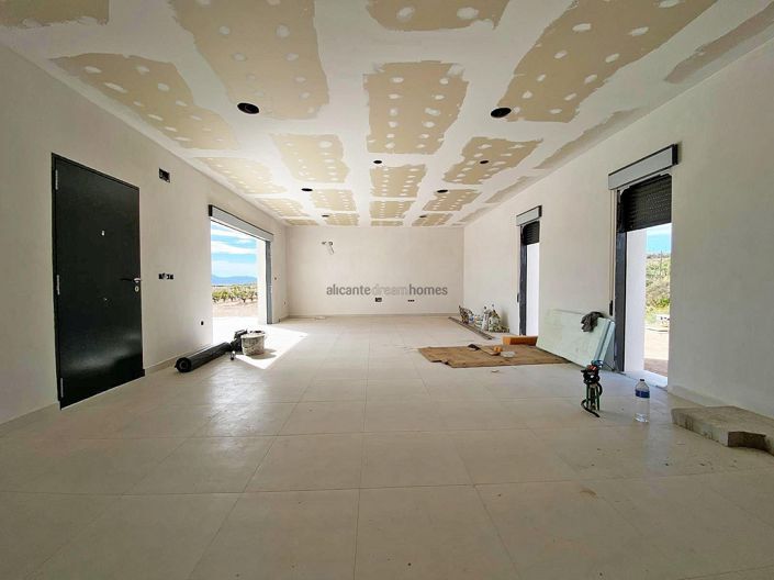 Image No.4-3 Bed Villa for sale