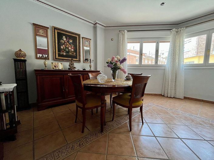 Image No.5-4 Bed Townhouse for sale