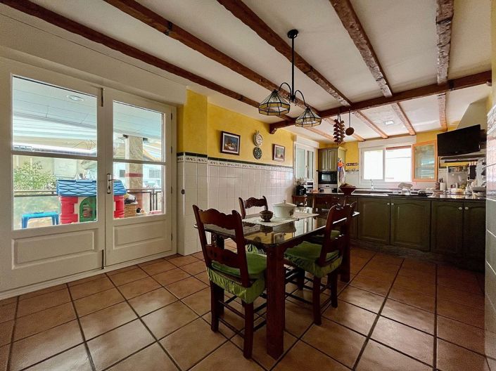 Image No.8-4 Bed Townhouse for sale