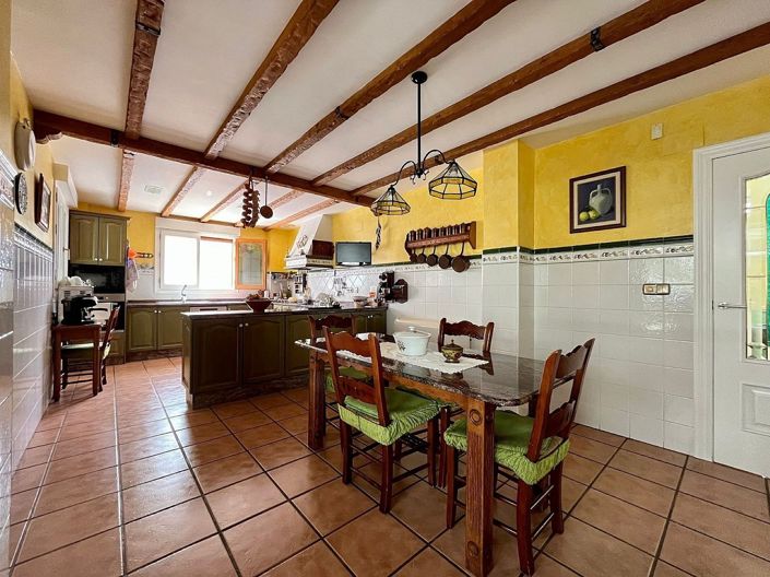 Image No.9-4 Bed Townhouse for sale