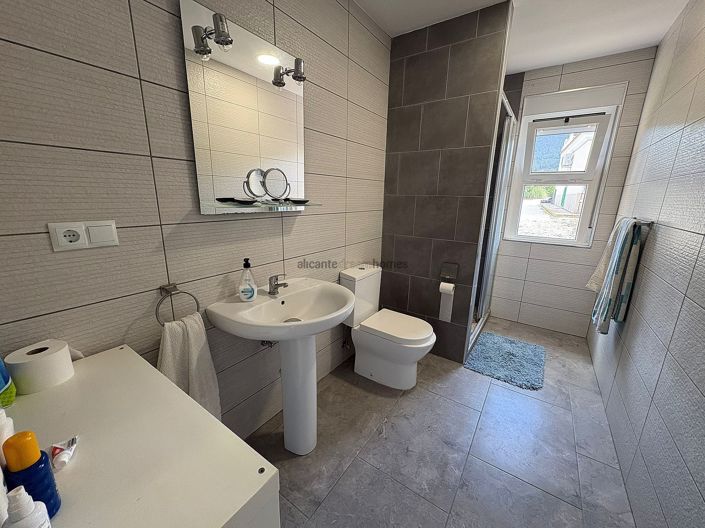 Image No.11-5 Bed Villa for sale