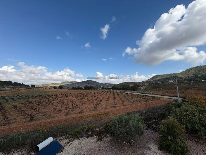 Image No.25-5 Bed Villa for sale