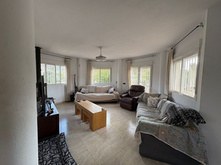 Image No.9-5 Bed Villa for sale