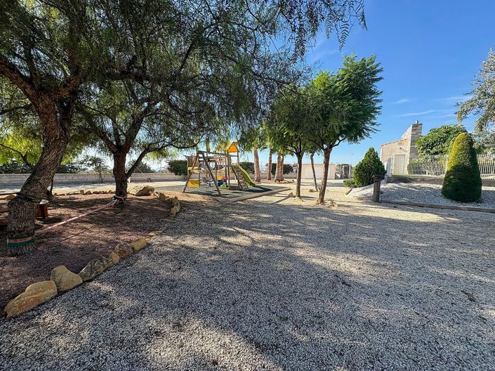 Image No.16-8 Bed Villa for sale