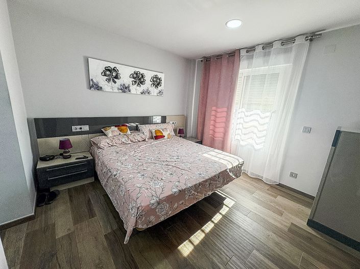 Image No.30-8 Bed Villa for sale