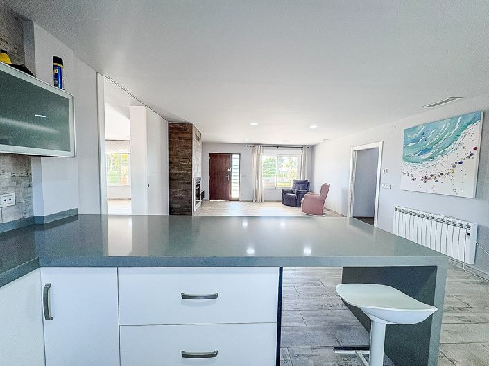 Image No.35-8 Bed Villa for sale