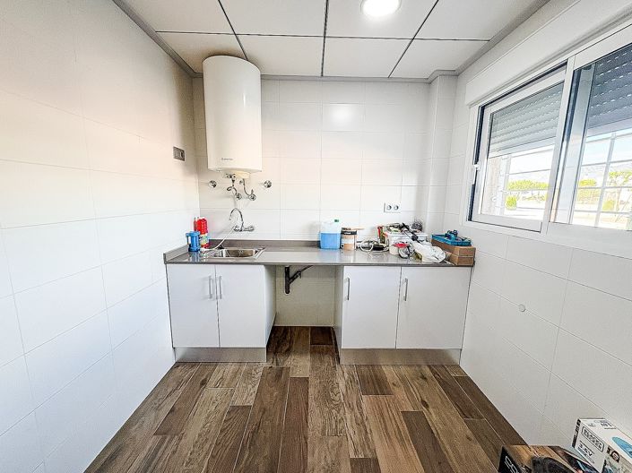 Image No.38-8 Bed Villa for sale