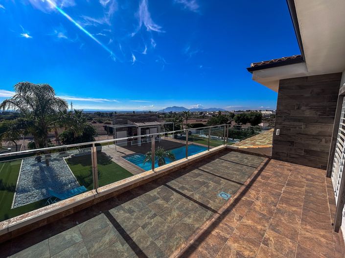 Image No.47-8 Bed Villa for sale