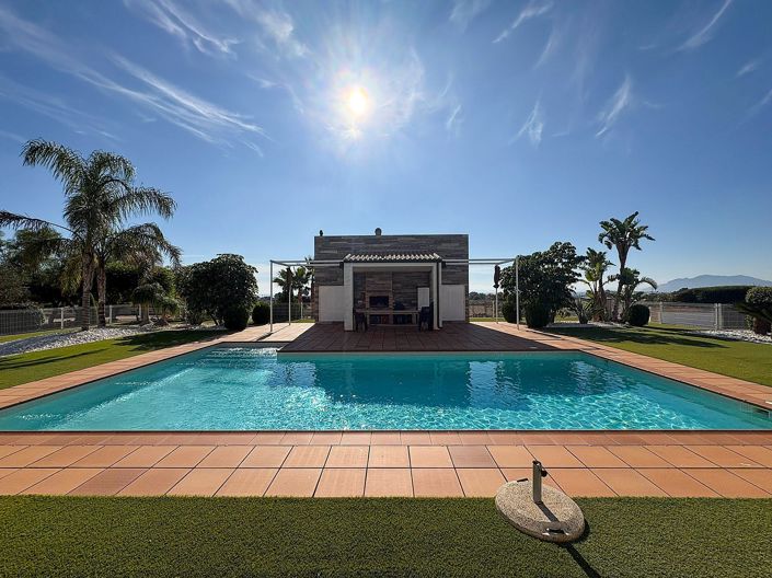 Image No.7-8 Bed Villa for sale