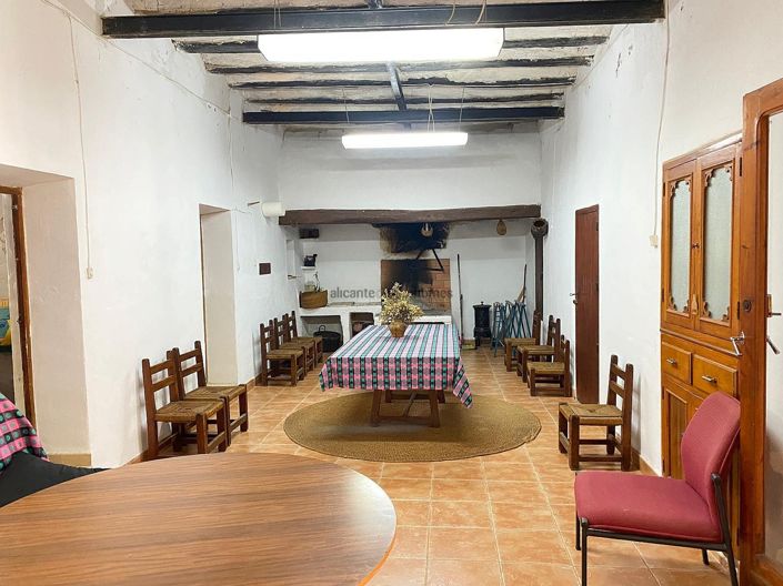 Image No.8-Maison de campagne de 8 chambres à vendre à Pinoso