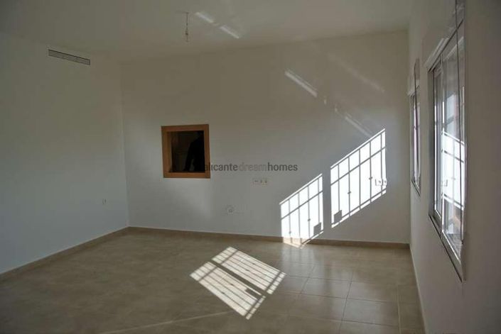 Image No.24-3 Bed Villa for sale