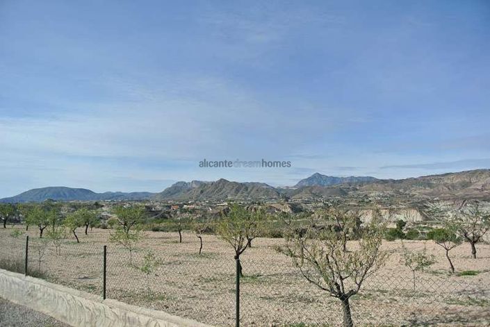 Image No.26-3 Bed Villa for sale