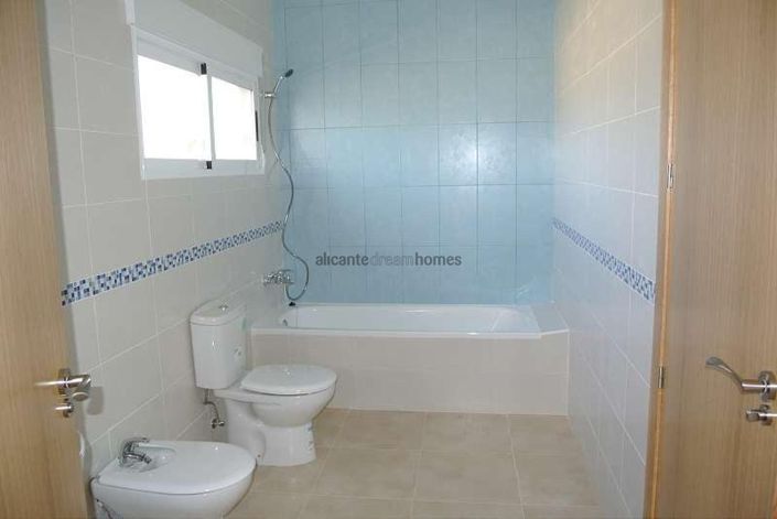 Image No.9-3 Bed Villa for sale