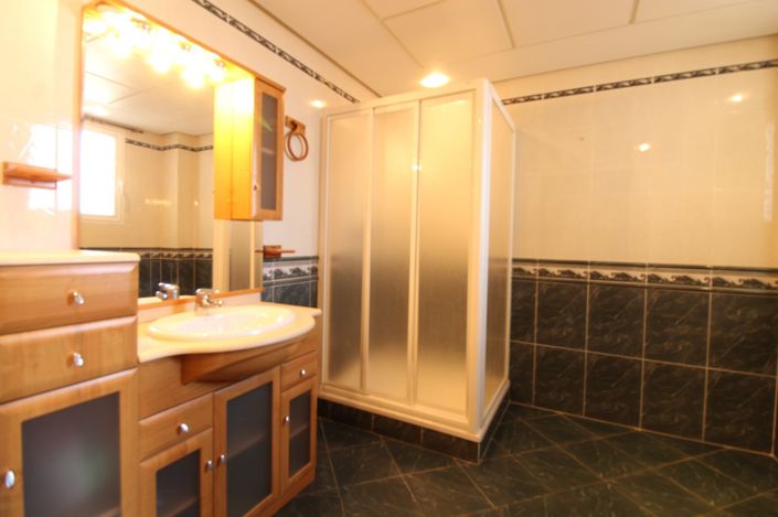 Image No.39-4 Bed Villa for sale