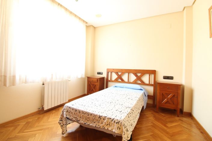 Image No.4-4 Bed Villa for sale