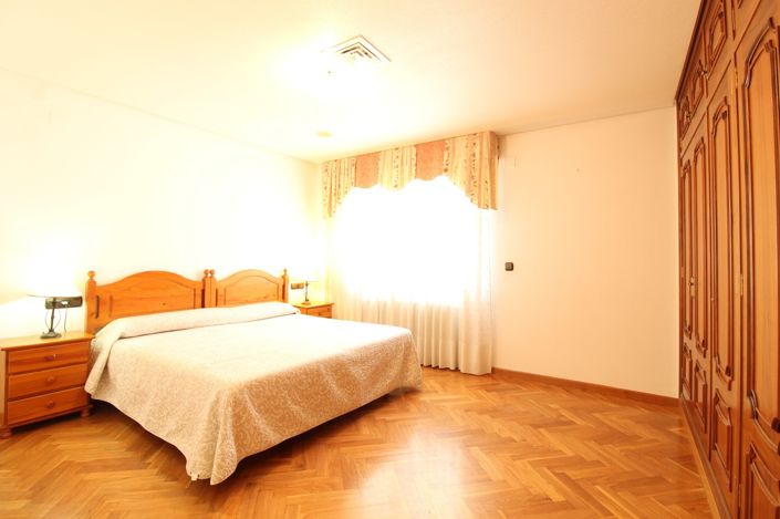 Image No.6-4 Bed Villa for sale