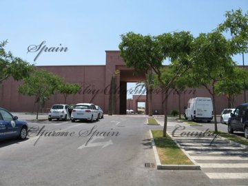 entrance-to-al-kazar-shopping-restaurant-area