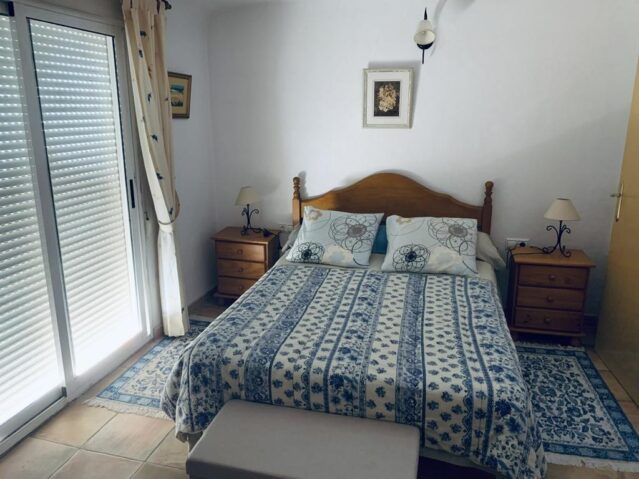 Image No.17-3 Bed Townhouse for sale