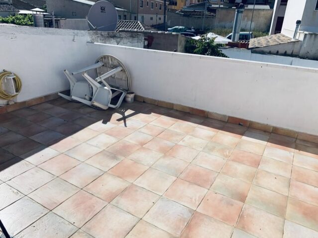 Image No.18-3 Bed Townhouse for sale