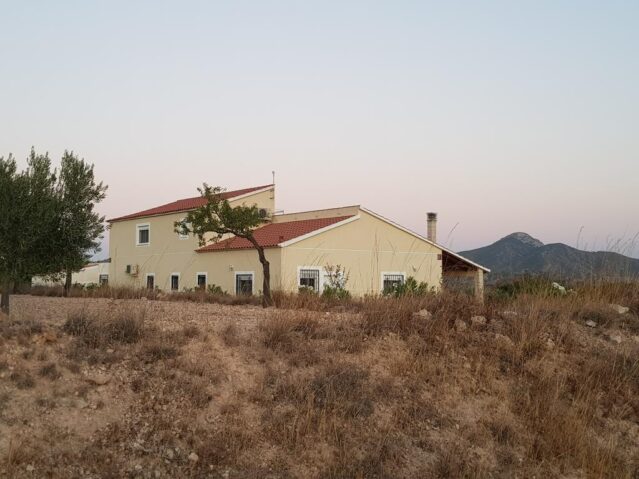 Image No.16-5 Bed Villa for sale