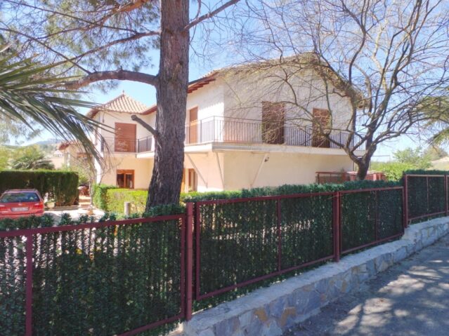 Image No.1-Maison de campagne de 9 chambres à vendre à Monóvar