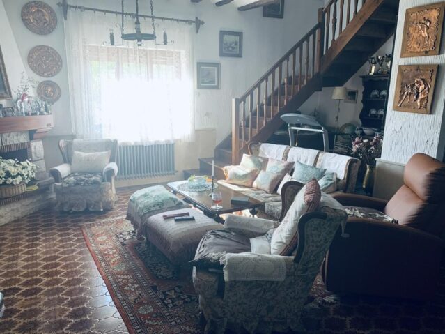 Image No.8-9 Bed Villa for sale