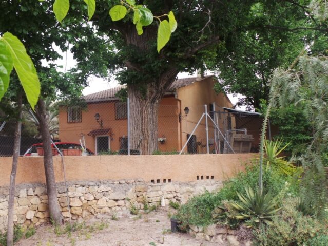 Image No.2-6 Bed Villa for sale